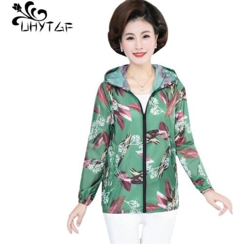 UHYTGF 2020 new summer sunscreen fashion printed loose plus size coat hooded breathable elegant thin tops womens wholesale 1156