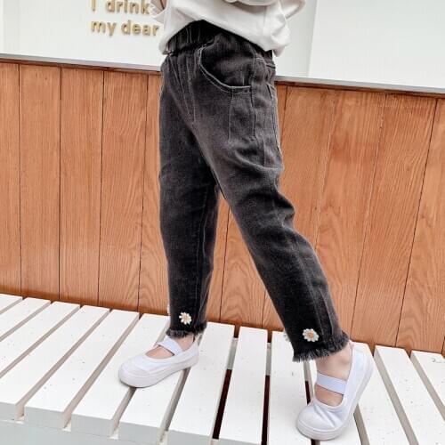 1 to 8 Years Children Pants Baby Girls Jeans Black Tassel trousers Kids Flowers Denim Pants Autumn Toddler preschool Girls Jeans