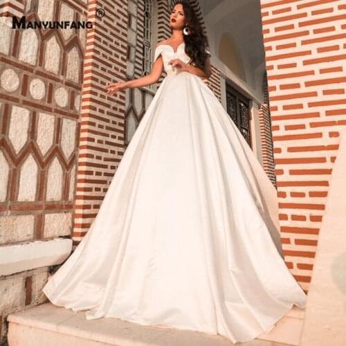 High-End Sweetheart Neck Embroidery Appliques Satin Bridal Ball Gown Elegant Off the Shoulder Chapel Train Zipper Wedding Dress