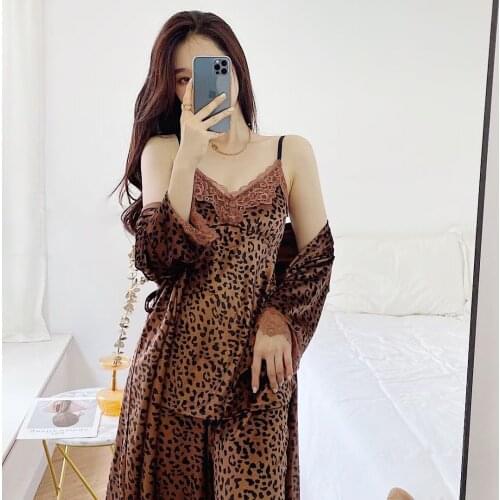 2021 Autumn and Winter Foreign Trade New Golden Velvet Nightgown Three Piece Set Sexy Suspender Fashion Home Clothes Pajamas