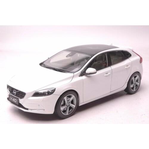 1:18 Diecast Model for Volvo V40 2016 White SUV Alloy Toy Car Miniature Collection Gifts XC 90