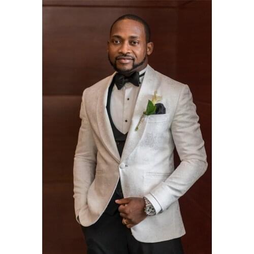 2020 New White Groom Tuxedos Mens Wedding Suits Printed Shawl Lapel Groomsmen Evening Prom Party Blazer Best Man Suit 3 Pieces