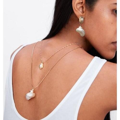 2019 new two-piece conch water pearl multi-layer necklace set personality marine style female gift