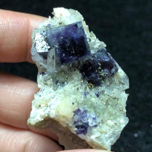 35.3gPurple Fluorite Crystal pyrite mineral stone home decoration crystal aura meditation healing teaching collection jewelry