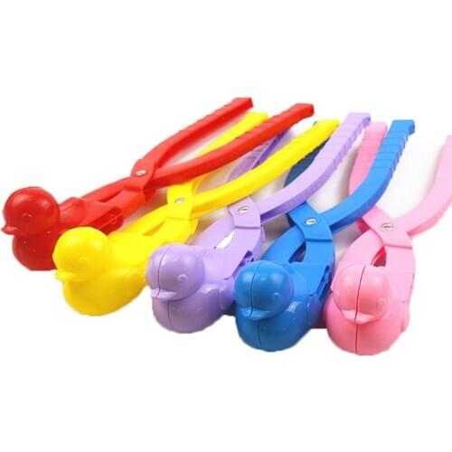 Snowball Maker Clip Plastic Cartoon Football Penguin Snowman Clip Mold Durable Winter Outdoor Piling Snowman Clip Toys For Kids