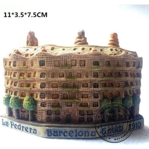 Resin Architectural Model Crafts World Famous Landmark Model Casa Mila Home Decoration Gifts Creative Tourism Souvenirs