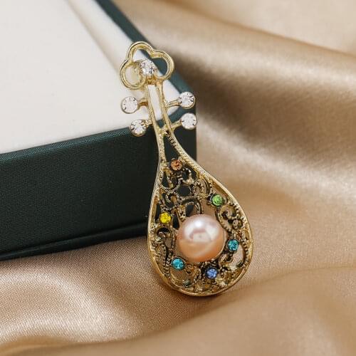 Muylinda Pipa Chinese Traditional Instrument Brooch Freashwater Brooches For Women Jewelry Scarf Clip Clothes Jewelry