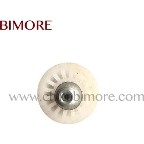 33x15xM10 Elevator eccentric roller for Formator