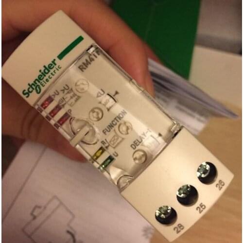 NEW three phase power supply control relay RM4TR32 phase sequence protector