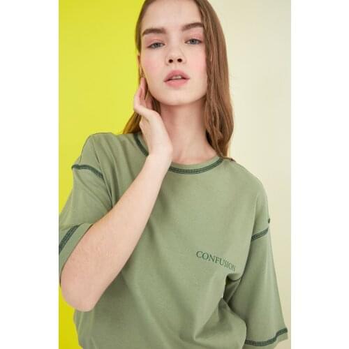 TRENDYOLMİLLA Green Spreader Stitched Printed Loose Knitted T-Shirt