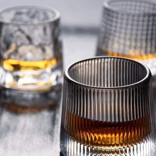 Bar rotating whiskey white wine gyro cup household beer red wine glass shaker tumbler cup 6 spherical whiskey ice cube ice maker