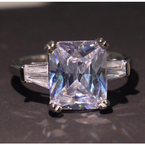 90% Pig Promotion High Quality Luxury Jewelry Real 100% 925 Sterling Silver 8CT White Clear 5A Zirconia Princess CZ Women Ring