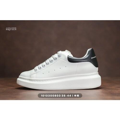 McQueen small white shoes casual shoes flat soles thick bottom mens sports shoes Alexander true couple casual shoes