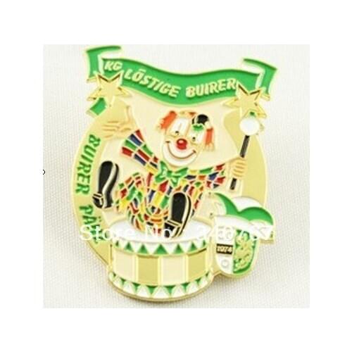 Specialized in custom lapel pins, animal pins,brooch