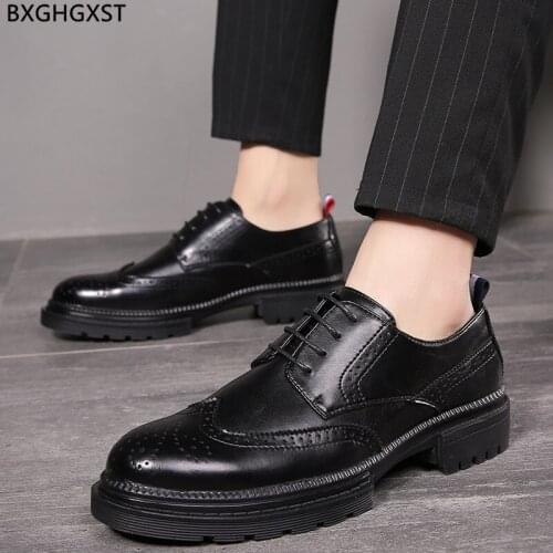 Fashion Casual Business Shoes Men Luxury Designer Shoes Men High Quality Black Brogue Men Dress Shoes Leather Office 2021 Brand