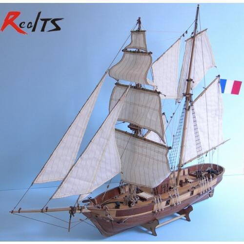 1/55 Le Hussard 1848 classic wooden sailing boat kit model