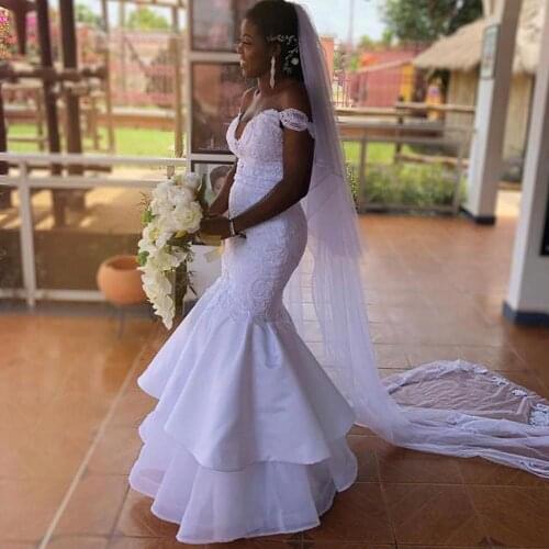 New Arrival Africa Design Off the Shoulder Elegant Wedding Dress Plied with Birdless Layers Dressed Novia