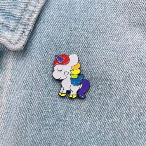 Fashion Trend Cute Rainbow Horse Enamel Brooch Creative Cartoon Alloy Badge Jewelry Backpack Accessories Gift for friends