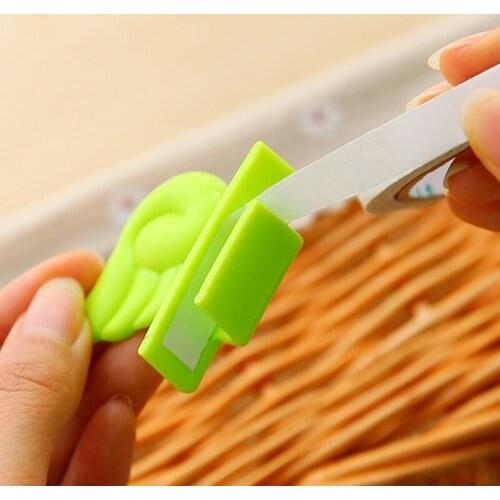 1PCS Creative Shape Toilet Seat Cover Lid Lift Handle Home Bathroom Accessory Portable Sanitary Cover Lifter Bathroom Accessorie