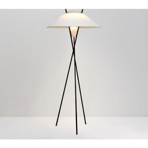 Italian Designer Simple Floor Lamp Tripod Mushroom Free Stand Light for Living Room Bedroom Beside Lamp Iron Black Standing Lamp