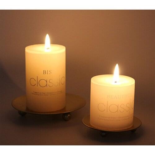 Simple Nordic Style Iron Plate Candle Holder Candlestick Decorative Pedestal Candle Stand for Home Table Decoration