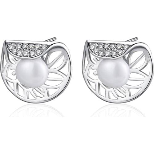 New Fashion Pearl Stud Earrings for Women Silver Color Round Flower Cubic Zirconia Earrings with Pearls Charm Jewelry Cute Gifts