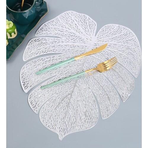 8 Colors Newest Arrival PVC Table Mat Hollow Out Bauhinia Shaped Placemat Heat Insulation Pad Decorative Tools for Home Shops