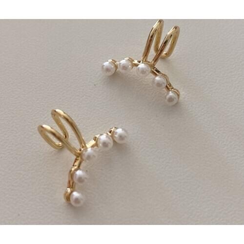 Korean Gold Color Creeper Bending Ear Shape Clip on Earrings Fake Piercing Pearl Ear Cuff Earrings for Women Fashion Jewelry