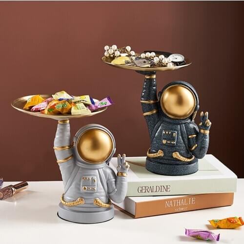 Astronaut Fruit Plate Resin Character Model Nordic Home Decoration Accessories Living Room Bedroom Countertop Storage Sculpture