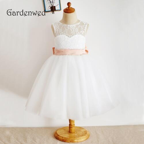 Gardenwed 2019 Ivory Lace Flower Girl Dress Pink Sash Knee Length Little Girls Kids Dress for Wedding Pageant Baby Gown Back Bow