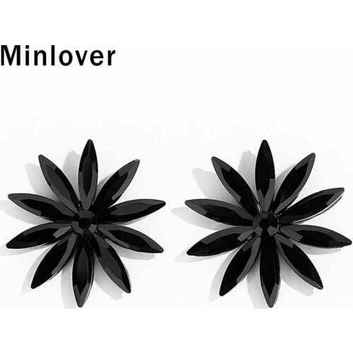 Minlover Popular Vintage Black Flower Crystal Lady Stud Earrings Elegant Rhinestone Earrings Womens Accessories Jewelry MEH1476