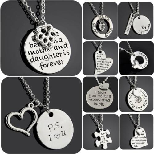 I Love You Paw Footprint Heart Pendant Necklace Family Grandma Sister Necklaces Lovers Couples Teachers Women Men Jewelry Gifts