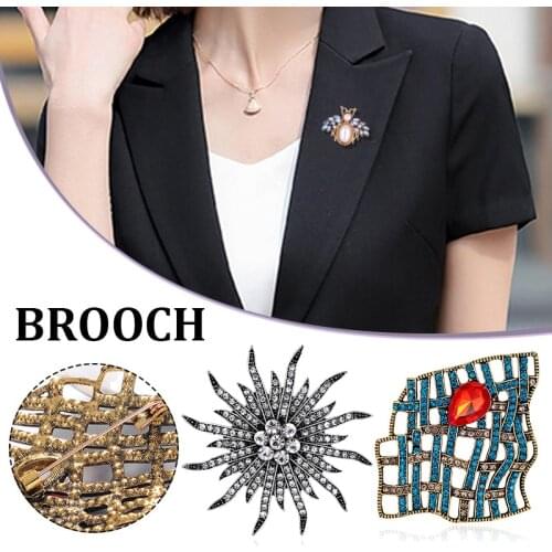 Brooch Beautiful Pin Shiny Bright Womens Brooches Wedding Banquet Decoration For Women LL@17