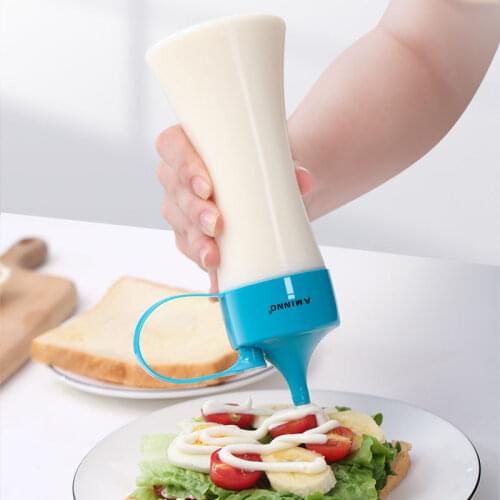 400ML Squeeze Bottle Commercial Pointed-mouthed Sauce Tomato Salad Honey Container