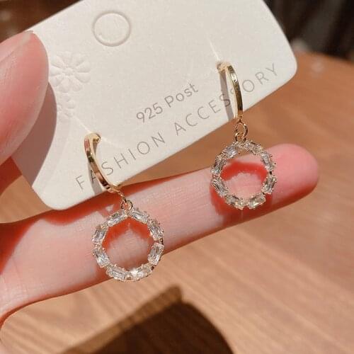 Round hollow pendant Fashion Simple Women jewelry Geometric Earrings exquisite Jewelry for women Fashion Stud Earrings