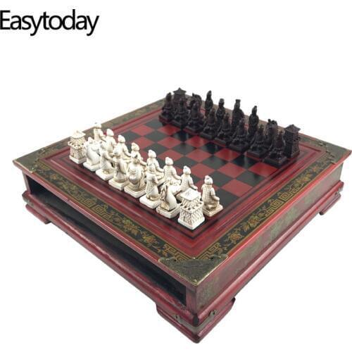 Easytoday Wooden Chess Game Set Resin Character Modeling Chess Pieces Chinese Retro Terracotta Warriors Wooden Chessboard Gift