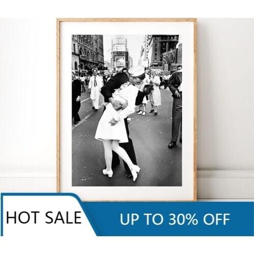 Day in Times Square Poster Print Kiss Wall Art Canvas Painting Black White Picture Valentines Day Love Gift Home Decoration