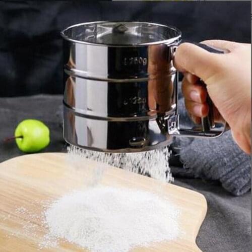 Stainless Steel Flour Sieve Cup Powder Sieve Mesh Kitchen Gadget For Cakes Hand-Screened Sugar Mesh Sieve Baking Sieve Strainer