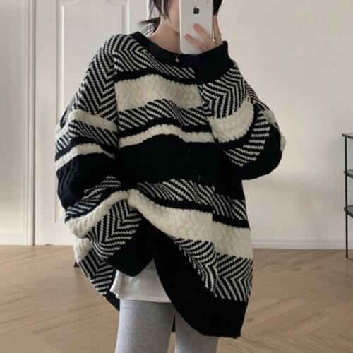 2021 Korean Style New Retro Loose Outer Wear Mid -Length Twist Stripes Knitted Sweater for Women