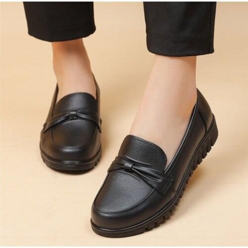 LIHUAMAO leisure leather shoes for women loafers flats comfortable slip on party casual ladies shoes