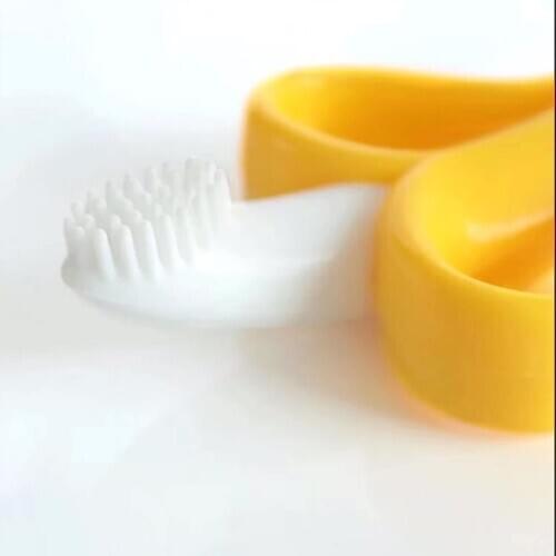 1PCS Baby Teethers Baby Training Toothbrush BPA Free Banana Shape Toddle Teether Chew Toys Teething Gift Infant Baby Chewing