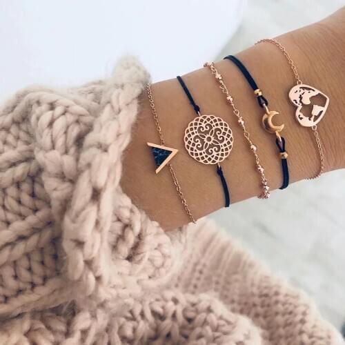 Laramoi 5 pcs/set Bohemian Alloy Bracelet for Women Trend Hollow Disc Beads Love Moon Geometric Bracelet Set New Fashion Jewelry