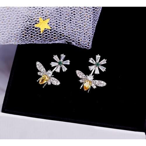 Fashion Exquisite Bee Stud Earrings Personality Charm Jewelry Woman Creative Valentines Day All-Match Gift
