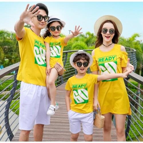 Mom Daughter Letter Print Off-shoulder Dress Dad Son Yellow Cotton T-shirt and White Shorts Set Family Beach Holiday Outfits