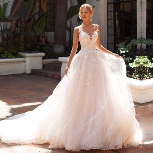 The Bride Looks Thin and Light Wedding Dress New Temperament Bride Shoulders Deep V-neck Lace Slim Tail Bridal Wedding Dress