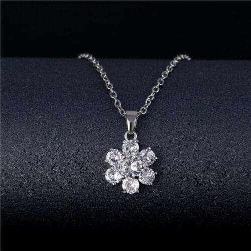 Jewelry Gift Zircon Inlaid Flower Womens Titanium Steel Bone Flower Girl Necklace Party Trendy Statement Necklaces for Girls