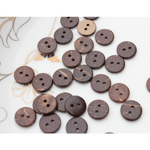 600 pcs of coconut shell natural color buttons Pendants cabs Beads size 10mm-12mm mix size