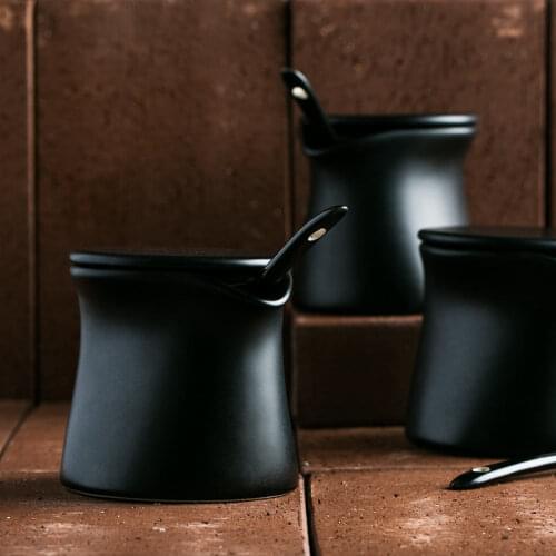 Creative Ceramic Seasoning can with spoon vinegar oil bottle with cover kitchen salt Pepper chili oil tank Bamboo Bottom