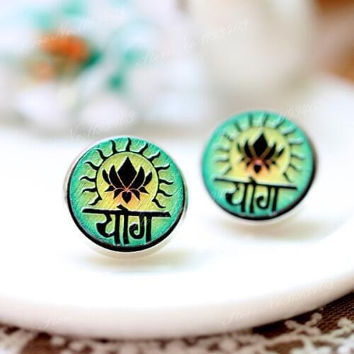 Unique 3D Embossed 16mm Round Coloured Drawing pattern Laser Cut wood Cabochon DIY for Rings, Earring,Brooch,Necklace