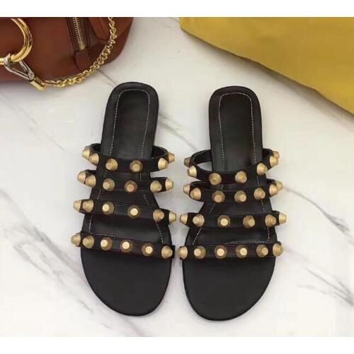 2018 Summer Fashion Gold Studs Leather Straps Women Flat Sandals Sexy Open Toe Ladies Slip On Slippers Concise Style Dress Shoes
